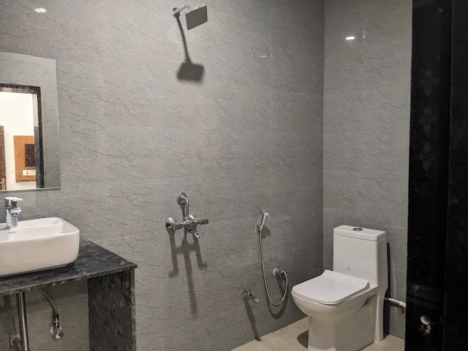Modern bathroom